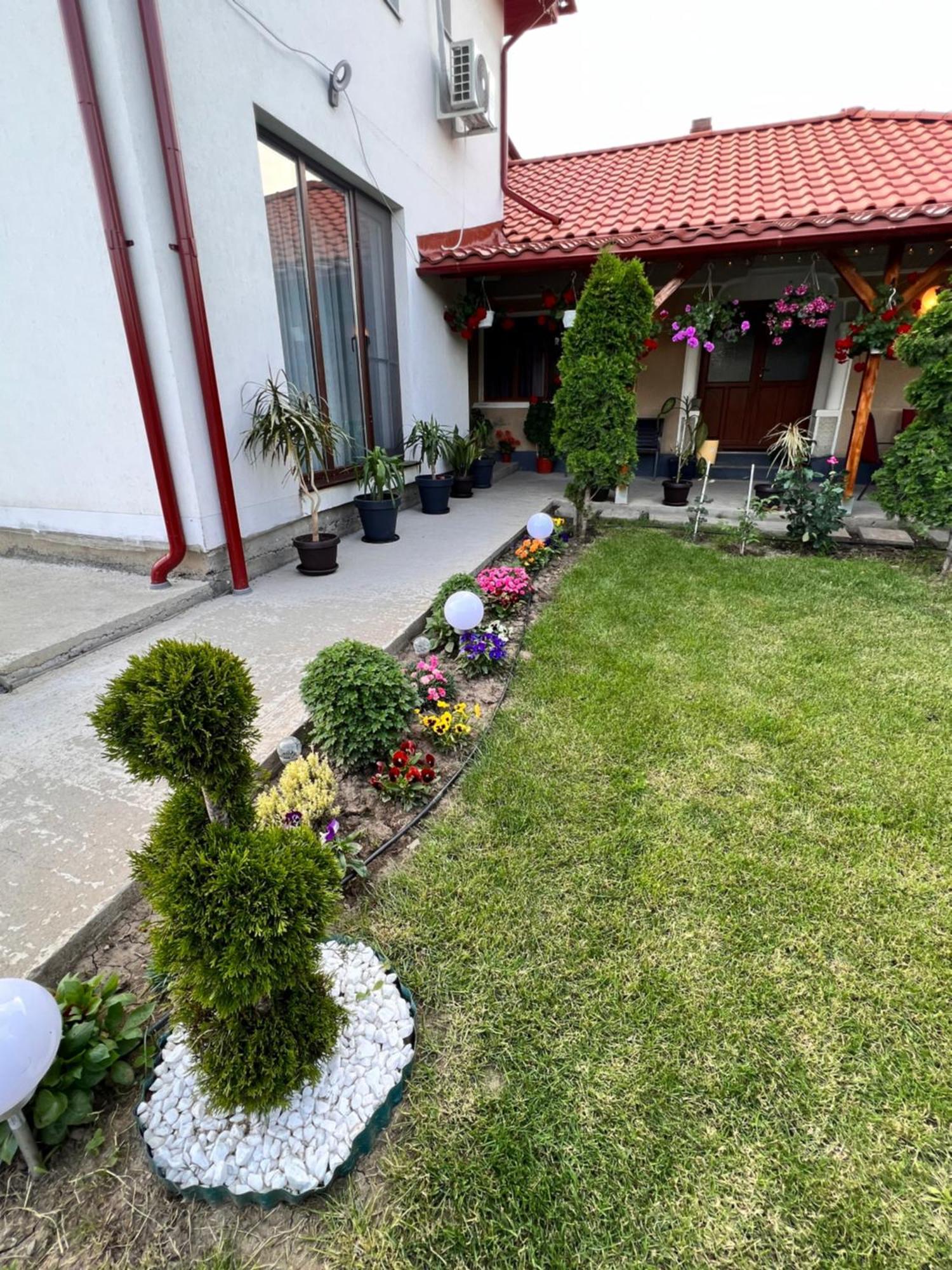 Farm stay Agropensiunea Cristina *